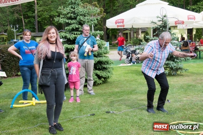 Zdjęcie w galerii na portalu naszraciborz.pl: Rodzinna Olimpiada z okazji Dnia Dziecka. Pracownicy SGL Carbon na pikniku w Aquabrax Szymocice wiadomości z regionu
