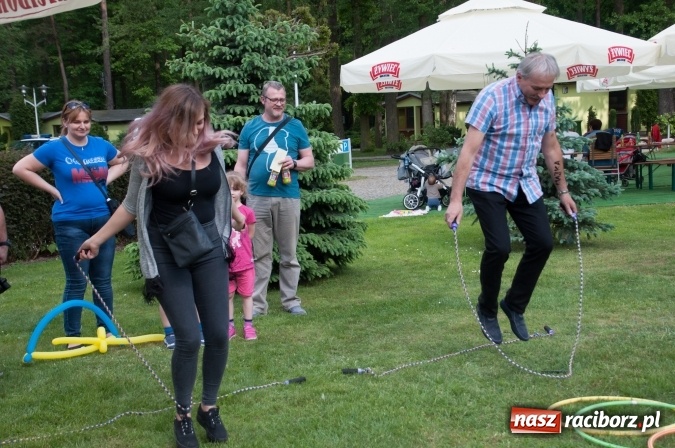 Zdjęcie w galerii na portalu naszraciborz.pl: Rodzinna Olimpiada z okazji Dnia Dziecka. Pracownicy SGL Carbon na pikniku w Aquabrax Szymocice wiadomości z regionu