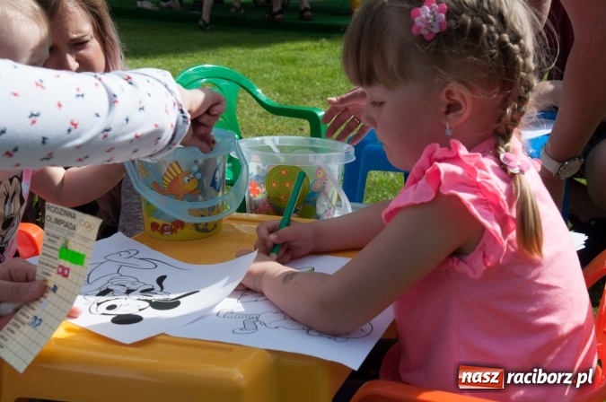 Zdjęcie w galerii na portalu naszraciborz.pl: Rodzinna Olimpiada z okazji Dnia Dziecka. Pracownicy SGL Carbon na pikniku w Aquabrax Szymocice wiadomości z regionu