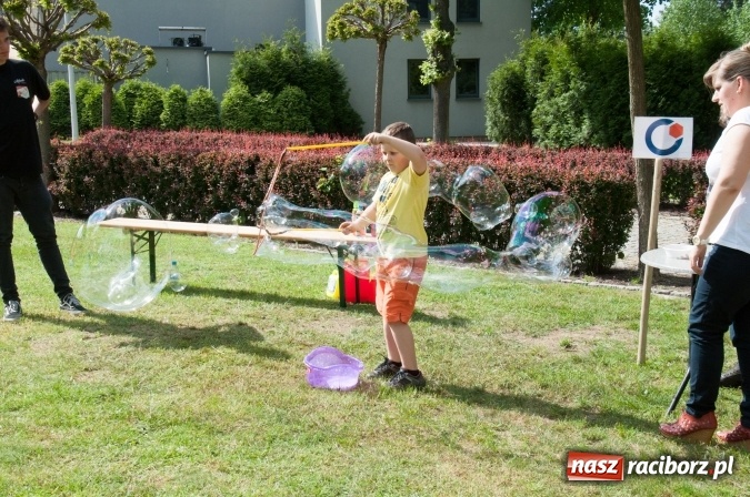 Zdjęcie w galerii na portalu naszraciborz.pl: Rodzinna Olimpiada z okazji Dnia Dziecka. Pracownicy SGL Carbon na pikniku w Aquabrax Szymocice wiadomości z regionu