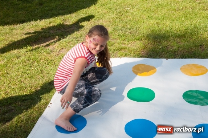 Zdjęcie w galerii na portalu naszraciborz.pl: Rodzinna Olimpiada z okazji Dnia Dziecka. Pracownicy SGL Carbon na pikniku w Aquabrax Szymocice wiadomości z regionu