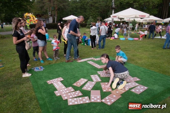 Zdjęcie w galerii na portalu naszraciborz.pl: Rodzinna Olimpiada z okazji Dnia Dziecka. Pracownicy SGL Carbon na pikniku w Aquabrax Szymocice wiadomości z regionu
