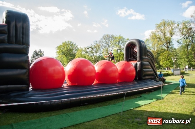 Zdjęcie w galerii na portalu naszraciborz.pl: Rodzinna Olimpiada z okazji Dnia Dziecka. Pracownicy SGL Carbon na pikniku w Aquabrax Szymocice wiadomości z regionu