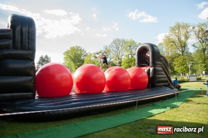Zdjęcie w galerii na portalu naszraciborz.pl: Rodzinna Olimpiada z okazji Dnia Dziecka. Pracownicy SGL Carbon na pikniku w Aquabrax Szymocice wiadomości z regionu