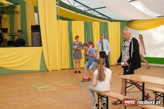 Zdjęcie w galerii na portalu naszraciborz.pl: Rodzinna Olimpiada z okazji Dnia Dziecka. Pracownicy SGL Carbon na pikniku w Aquabrax Szymocice wiadomości z regionu