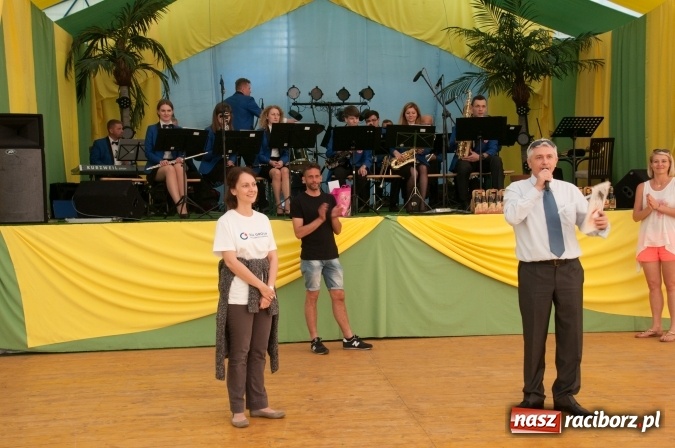 Zdjęcie w galerii na portalu naszraciborz.pl: Rodzinna Olimpiada z okazji Dnia Dziecka. Pracownicy SGL Carbon na pikniku w Aquabrax Szymocice wiadomości z regionu