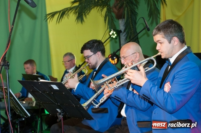 Zdjęcie w galerii na portalu naszraciborz.pl: Rodzinna Olimpiada z okazji Dnia Dziecka. Pracownicy SGL Carbon na pikniku w Aquabrax Szymocice wiadomości z regionu