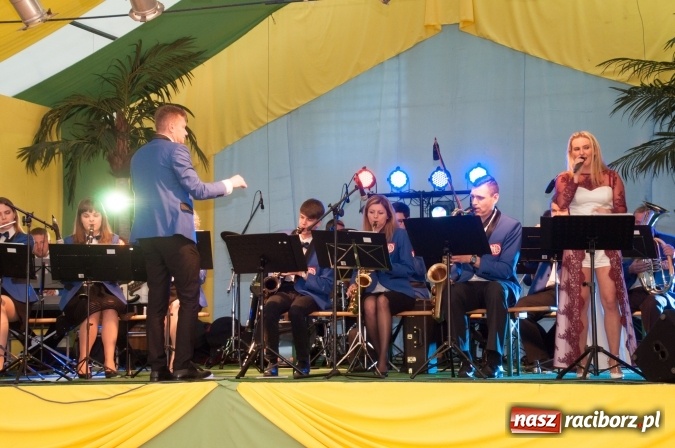 Zdjęcie w galerii na portalu naszraciborz.pl: Rodzinna Olimpiada z okazji Dnia Dziecka. Pracownicy SGL Carbon na pikniku w Aquabrax Szymocice wiadomości z regionu