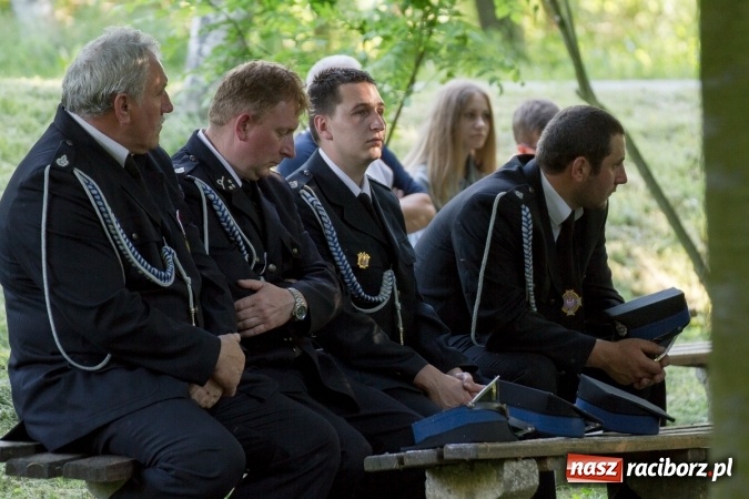 Zdjęcie w galerii na portalu naszraciborz.pl: Jak co roku w Pietrowicach Wielkich odbyły się tradycyjne obchody Dnia Strażaka wiadomości z regionu