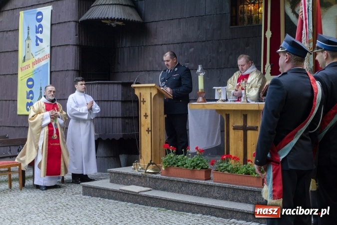 Zdjęcie w galerii na portalu naszraciborz.pl: Jak co roku w Pietrowicach Wielkich odbyły się tradycyjne obchody Dnia Strażaka wiadomości z regionu
