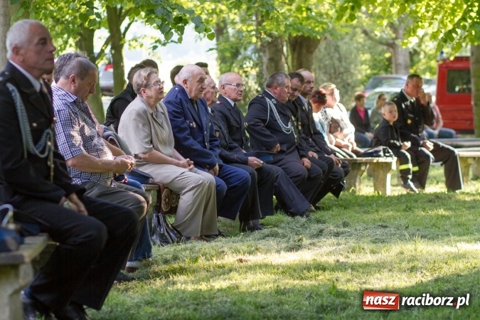 Zdjęcie w galerii na portalu naszraciborz.pl: Jak co roku w Pietrowicach Wielkich odbyły się tradycyjne obchody Dnia Strażaka wiadomości z regionu