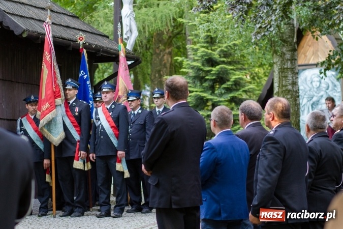 Zdjęcie w galerii na portalu naszraciborz.pl: Jak co roku w Pietrowicach Wielkich odbyły się tradycyjne obchody Dnia Strażaka wiadomości z regionu
