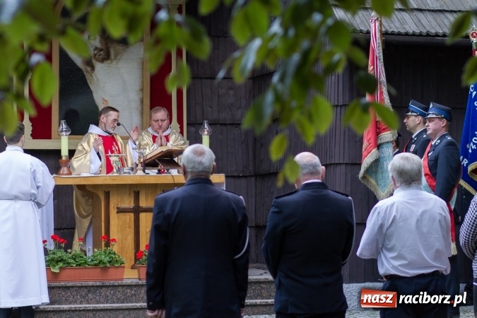 Zdjęcie w galerii na portalu naszraciborz.pl: Jak co roku w Pietrowicach Wielkich odbyły się tradycyjne obchody Dnia Strażaka wiadomości z regionu