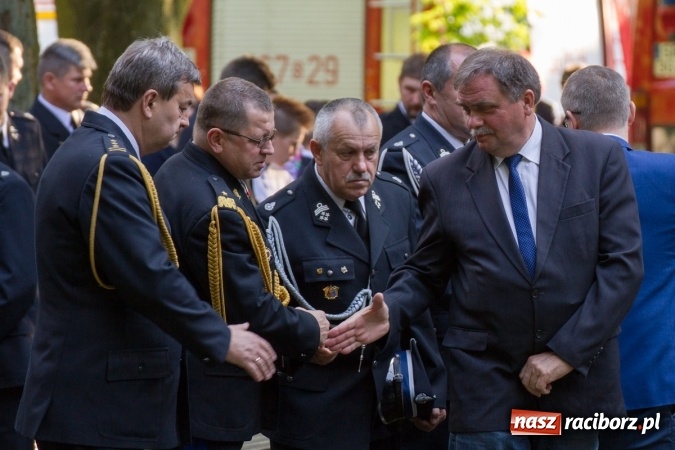 Zdjęcie w galerii na portalu naszraciborz.pl: Jak co roku w Pietrowicach Wielkich odbyły się tradycyjne obchody Dnia Strażaka wiadomości z regionu