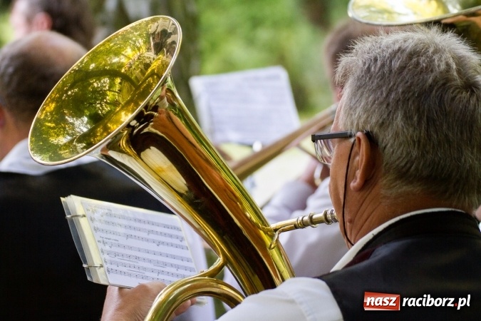 Zdjęcie w galerii na portalu naszraciborz.pl: Jak co roku w Pietrowicach Wielkich odbyły się tradycyjne obchody Dnia Strażaka wiadomości z regionu