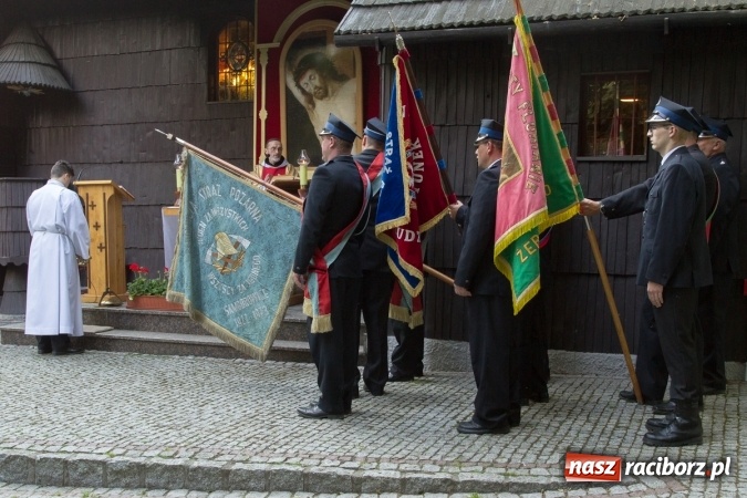 Zdjęcie w galerii na portalu naszraciborz.pl: Jak co roku w Pietrowicach Wielkich odbyły się tradycyjne obchody Dnia Strażaka wiadomości z regionu
