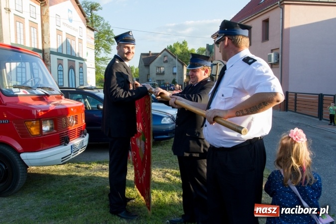 Zdjęcie w galerii na portalu naszraciborz.pl: Jak co roku w Pietrowicach Wielkich odbyły się tradycyjne obchody Dnia Strażaka wiadomości z regionu