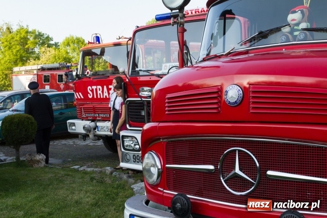 Zdjęcie w galerii na portalu naszraciborz.pl: Jak co roku w Pietrowicach Wielkich odbyły się tradycyjne obchody Dnia Strażaka wiadomości z regionu