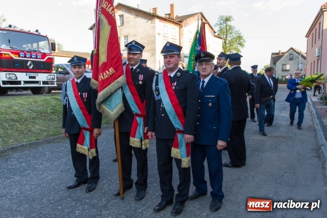 Zdjęcie w galerii na portalu naszraciborz.pl: Jak co roku w Pietrowicach Wielkich odbyły się tradycyjne obchody Dnia Strażaka wiadomości z regionu