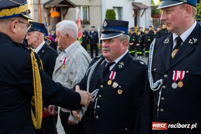 Zdjęcie w galerii na portalu naszraciborz.pl: Jak co roku w Pietrowicach Wielkich odbyły się tradycyjne obchody Dnia Strażaka wiadomości z regionu