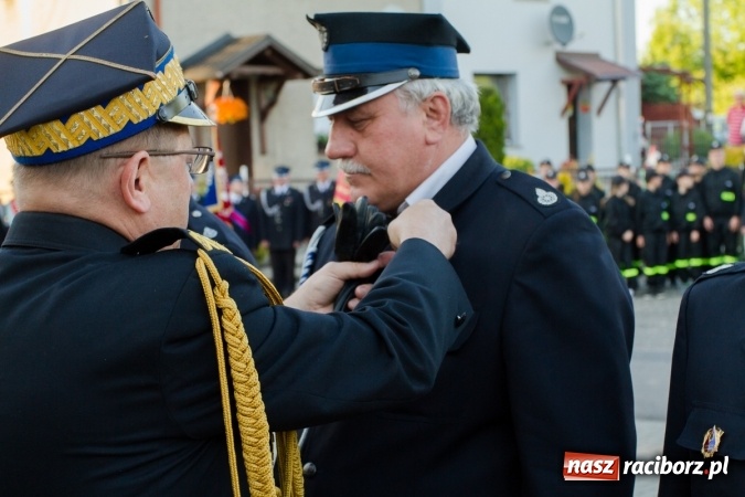 Zdjęcie w galerii na portalu naszraciborz.pl: Jak co roku w Pietrowicach Wielkich odbyły się tradycyjne obchody Dnia Strażaka wiadomości z regionu