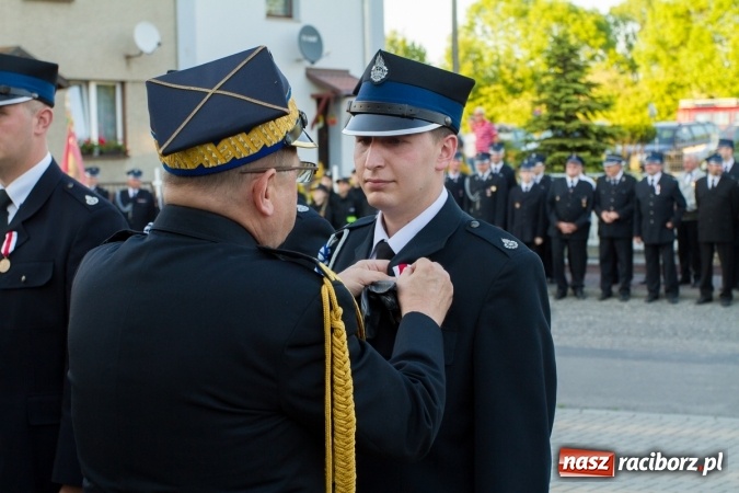 Zdjęcie w galerii na portalu naszraciborz.pl: Jak co roku w Pietrowicach Wielkich odbyły się tradycyjne obchody Dnia Strażaka wiadomości z regionu