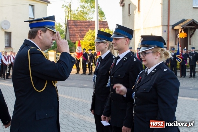 Zdjęcie w galerii na portalu naszraciborz.pl: Jak co roku w Pietrowicach Wielkich odbyły się tradycyjne obchody Dnia Strażaka wiadomości z regionu