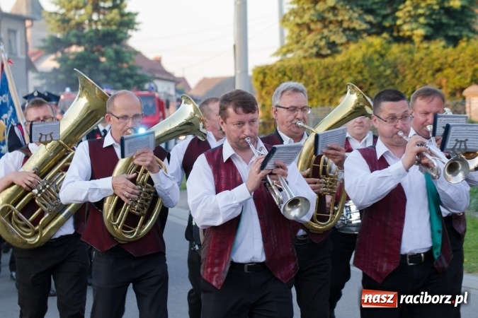 Zdjęcie w galerii na portalu naszraciborz.pl: Jak co roku w Pietrowicach Wielkich odbyły się tradycyjne obchody Dnia Strażaka wiadomości z regionu