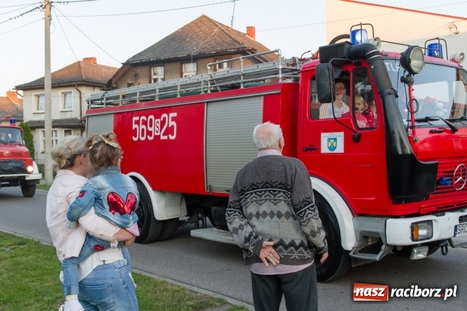Zdjęcie w galerii na portalu naszraciborz.pl: Jak co roku w Pietrowicach Wielkich odbyły się tradycyjne obchody Dnia Strażaka wiadomości z regionu