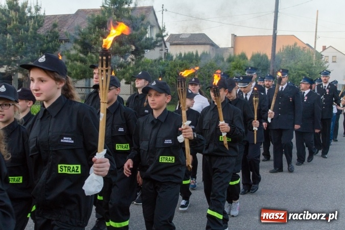 Zdjęcie w galerii na portalu naszraciborz.pl: Jak co roku w Pietrowicach Wielkich odbyły się tradycyjne obchody Dnia Strażaka wiadomości z regionu