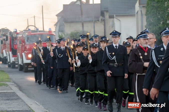 Zdjęcie w galerii na portalu naszraciborz.pl: Jak co roku w Pietrowicach Wielkich odbyły się tradycyjne obchody Dnia Strażaka wiadomości z regionu