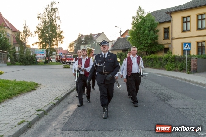 Zdjęcie w galerii na portalu naszraciborz.pl: Jak co roku w Pietrowicach Wielkich odbyły się tradycyjne obchody Dnia Strażaka wiadomości z regionu