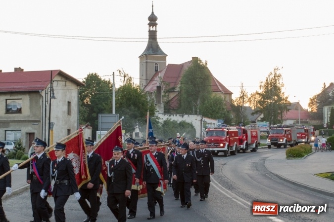 Zdjęcie w galerii na portalu naszraciborz.pl: Jak co roku w Pietrowicach Wielkich odbyły się tradycyjne obchody Dnia Strażaka wiadomości z regionu