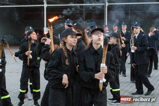 Zdjęcie w galerii na portalu naszraciborz.pl: Jak co roku w Pietrowicach Wielkich odbyły się tradycyjne obchody Dnia Strażaka wiadomości z regionu