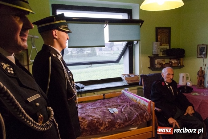 Zdjęcie w galerii na portalu naszraciborz.pl: Jak co roku w Pietrowicach Wielkich odbyły się tradycyjne obchody Dnia Strażaka wiadomości z regionu