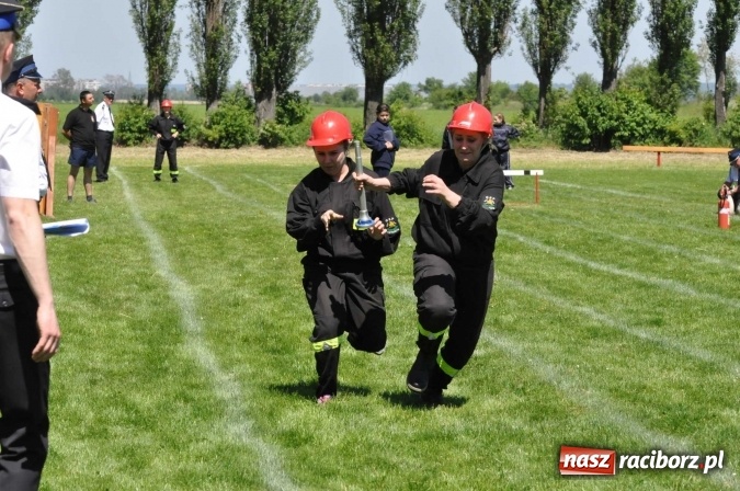 Zdjęcie w galerii na portalu naszraciborz.pl: Strażacy z Borucina mistrzami gminy Krzanowice w zawodach sportowo-pożarniczych. Trzy puchary dla Pietraszyna  wiadomości z regionu