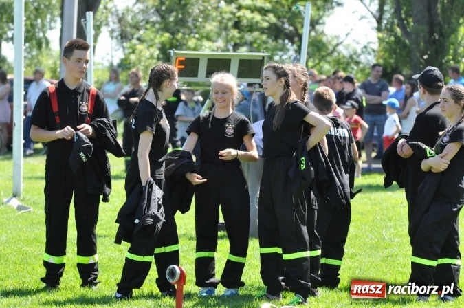 Zdjęcie w galerii na portalu naszraciborz.pl: Strażacy z Borucina mistrzami gminy Krzanowice w zawodach sportowo-pożarniczych. Trzy puchary dla Pietraszyna  wiadomości z regionu