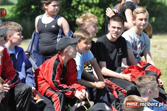 Zdjęcie w galerii na portalu naszraciborz.pl: Strażacy z Borucina mistrzami gminy Krzanowice w zawodach sportowo-pożarniczych. Trzy puchary dla Pietraszyna  wiadomości z regionu