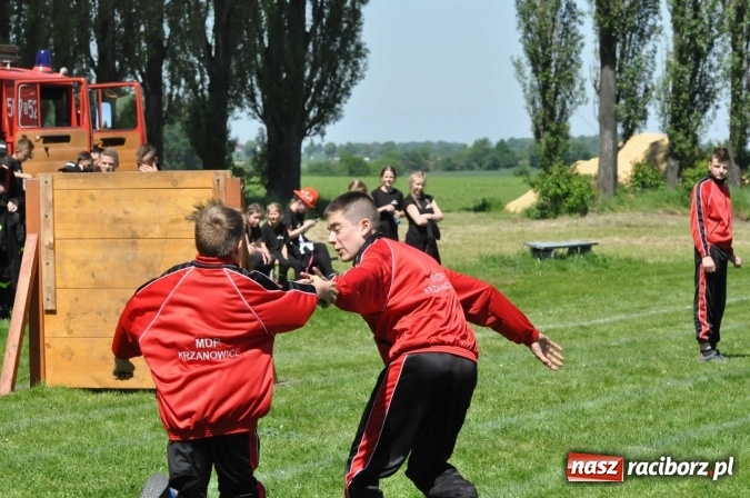 Zdjęcie w galerii na portalu naszraciborz.pl: Strażacy z Borucina mistrzami gminy Krzanowice w zawodach sportowo-pożarniczych. Trzy puchary dla Pietraszyna  wiadomości z regionu