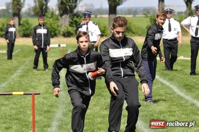 Zdjęcie w galerii na portalu naszraciborz.pl: Strażacy z Borucina mistrzami gminy Krzanowice w zawodach sportowo-pożarniczych. Trzy puchary dla Pietraszyna  wiadomości z regionu