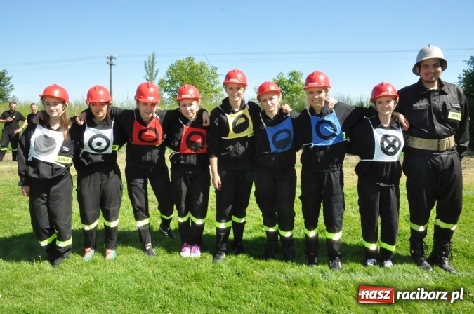 Zdjęcie w galerii na portalu naszraciborz.pl: Strażacy z Borucina mistrzami gminy Krzanowice w zawodach sportowo-pożarniczych. Trzy puchary dla Pietraszyna  wiadomości z regionu