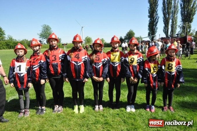 Zdjęcie w galerii na portalu naszraciborz.pl: Strażacy z Borucina mistrzami gminy Krzanowice w zawodach sportowo-pożarniczych. Trzy puchary dla Pietraszyna  wiadomości z regionu