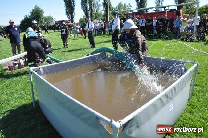 Zdjęcie w galerii na portalu naszraciborz.pl: Strażacy z Borucina mistrzami gminy Krzanowice w zawodach sportowo-pożarniczych. Trzy puchary dla Pietraszyna  wiadomości z regionu