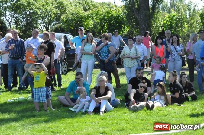 Zdjęcie w galerii na portalu naszraciborz.pl: Strażacy z Borucina mistrzami gminy Krzanowice w zawodach sportowo-pożarniczych. Trzy puchary dla Pietraszyna  wiadomości z regionu