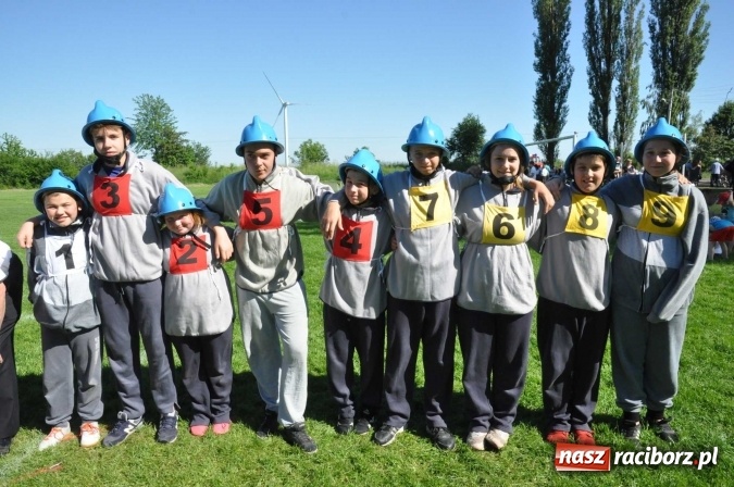 Zdjęcie w galerii na portalu naszraciborz.pl: Strażacy z Borucina mistrzami gminy Krzanowice w zawodach sportowo-pożarniczych. Trzy puchary dla Pietraszyna  wiadomości z regionu