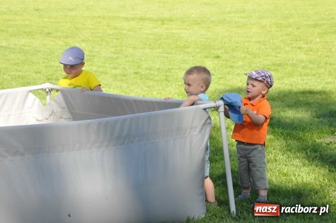 Zdjęcie w galerii na portalu naszraciborz.pl: Strażacy z Borucina mistrzami gminy Krzanowice w zawodach sportowo-pożarniczych. Trzy puchary dla Pietraszyna  wiadomości z regionu