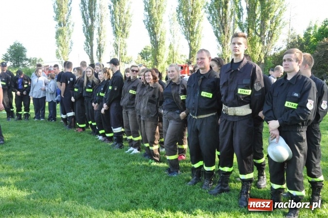 Zdjęcie w galerii na portalu naszraciborz.pl: Strażacy z Borucina mistrzami gminy Krzanowice w zawodach sportowo-pożarniczych. Trzy puchary dla Pietraszyna  wiadomości z regionu