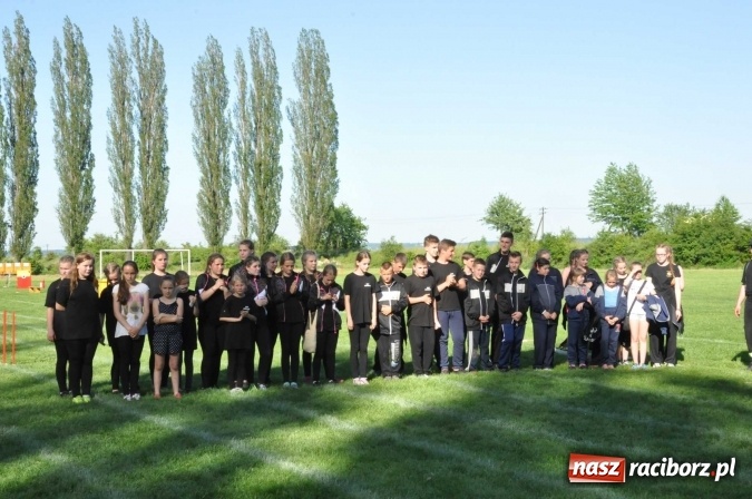 Zdjęcie w galerii na portalu naszraciborz.pl: Strażacy z Borucina mistrzami gminy Krzanowice w zawodach sportowo-pożarniczych. Trzy puchary dla Pietraszyna  wiadomości z regionu