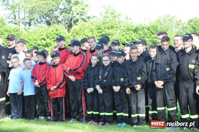 Zdjęcie w galerii na portalu naszraciborz.pl: Strażacy z Borucina mistrzami gminy Krzanowice w zawodach sportowo-pożarniczych. Trzy puchary dla Pietraszyna  wiadomości z regionu