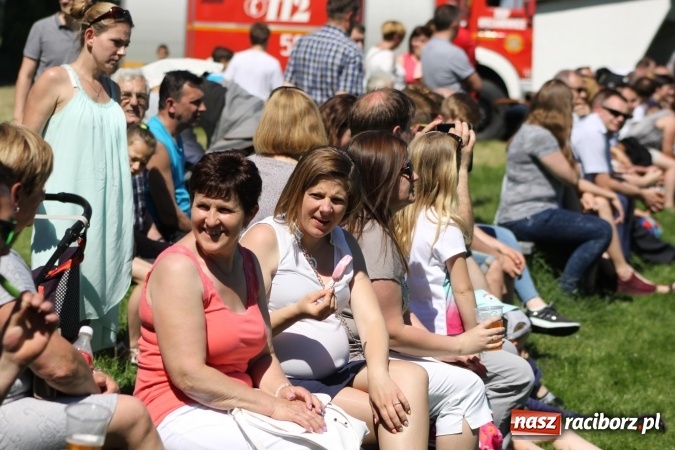 Zdjęcie w galerii na portalu naszraciborz.pl: Strażacy z Borucina mistrzami gminy Krzanowice w zawodach sportowo-pożarniczych. Trzy puchary dla Pietraszyna  wiadomości z regionu